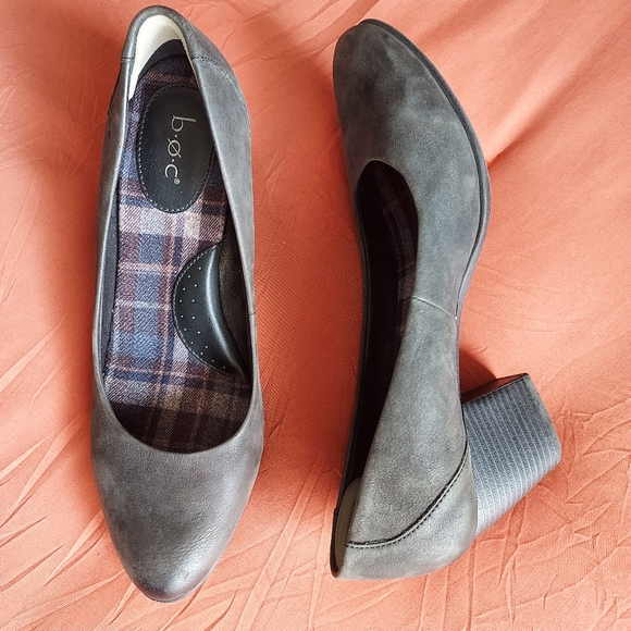 🆕BOC CLEARANCE Black Block Heels in Soft Suede - Picture 2 of 5